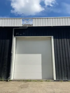 ouverture dans bardage